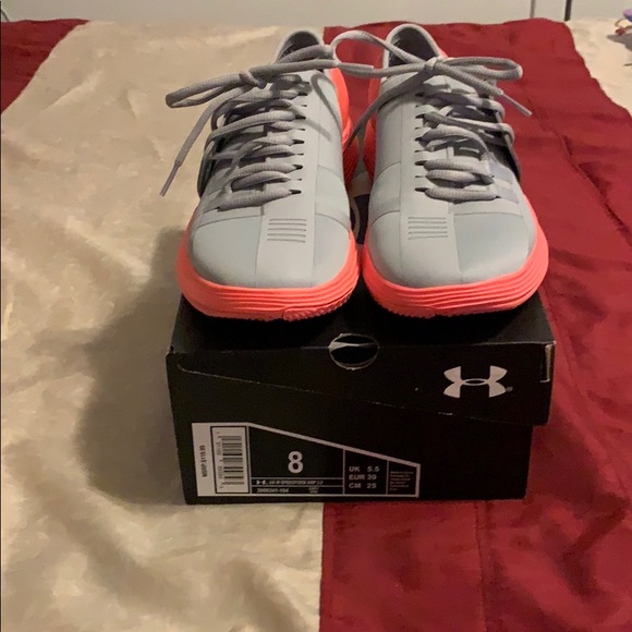 Under Armour - Picture 1 of 4